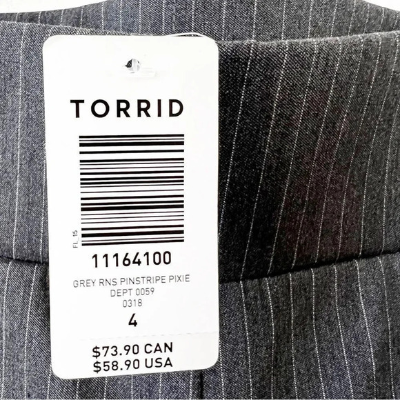 Torrid Gray Pinstripe Pixie Pants Women’s Size 4X Pullon Cropped Stretchy Pants - Picture 11 of 11